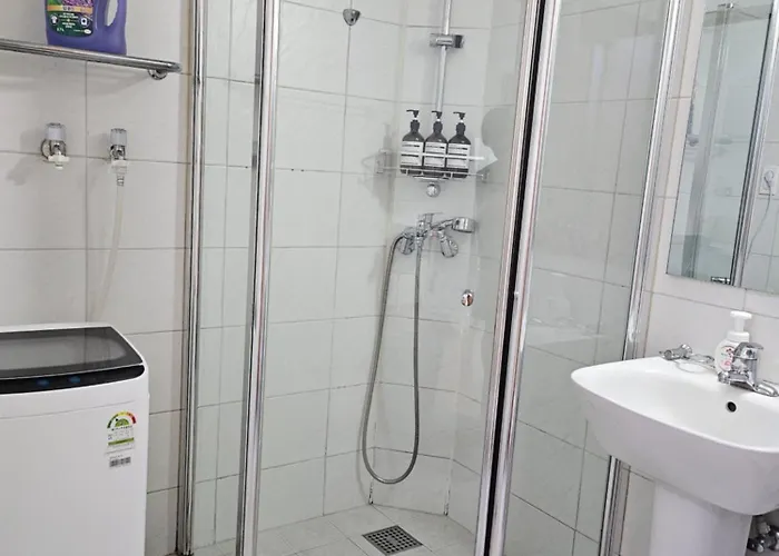 Hongdae Cleanhouse 4*